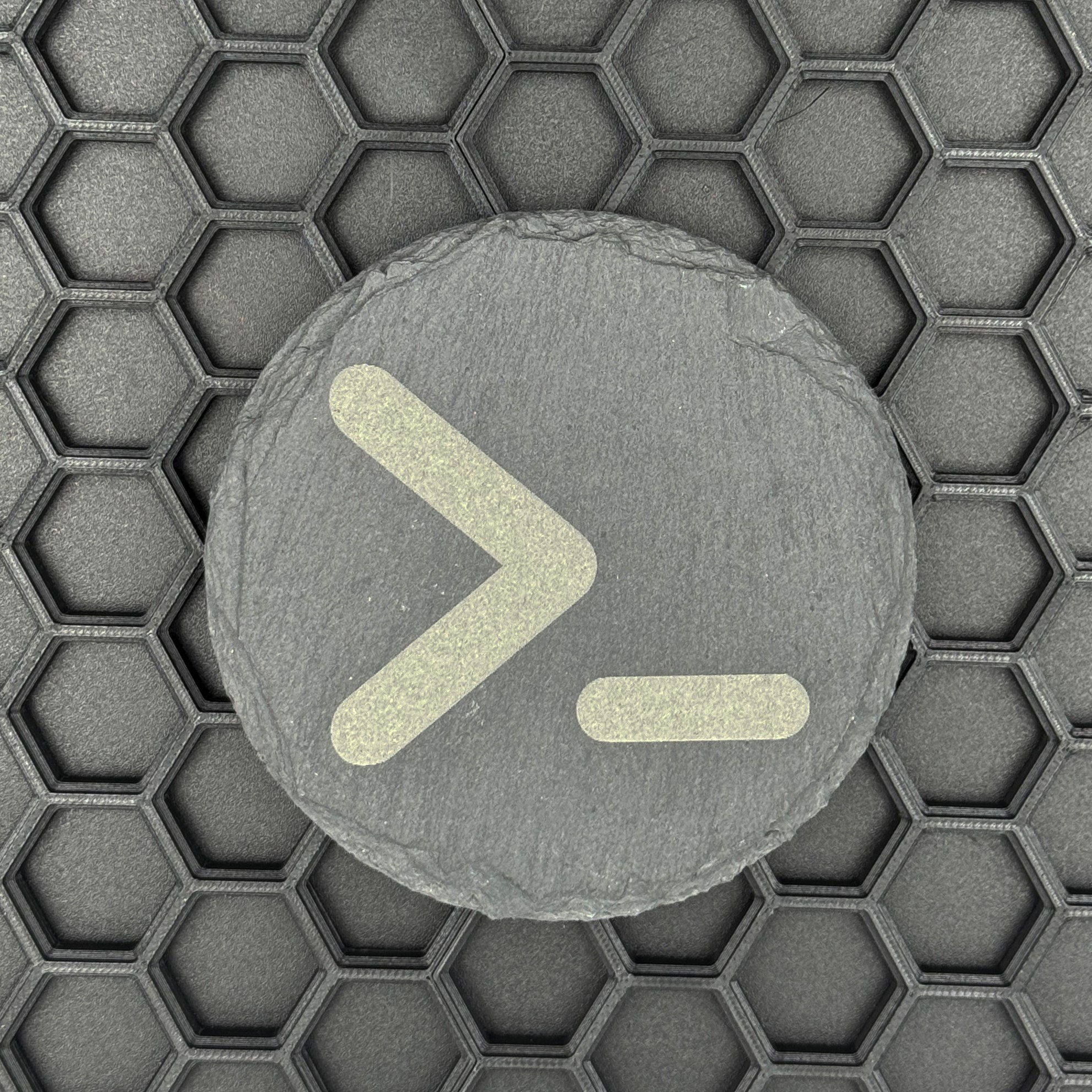 Untersetzer aus Schiefer - pr0 Logo